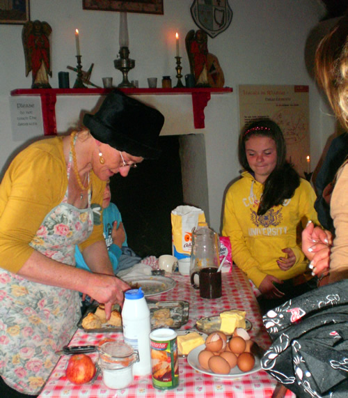 Breezy WIllow baking at Folk Village Open Day 2012